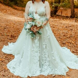 Wedding Dress, Belt, Veil Set
